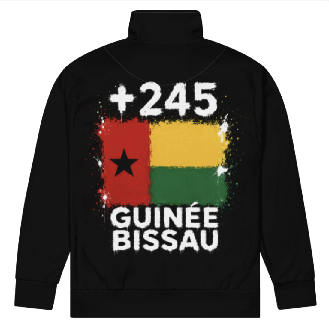 Survêtement Guinée-Bissau +245 - Noir avec drapeau floqué effet éclaboussure de peinture - vue de dos - Indicatif Fier
