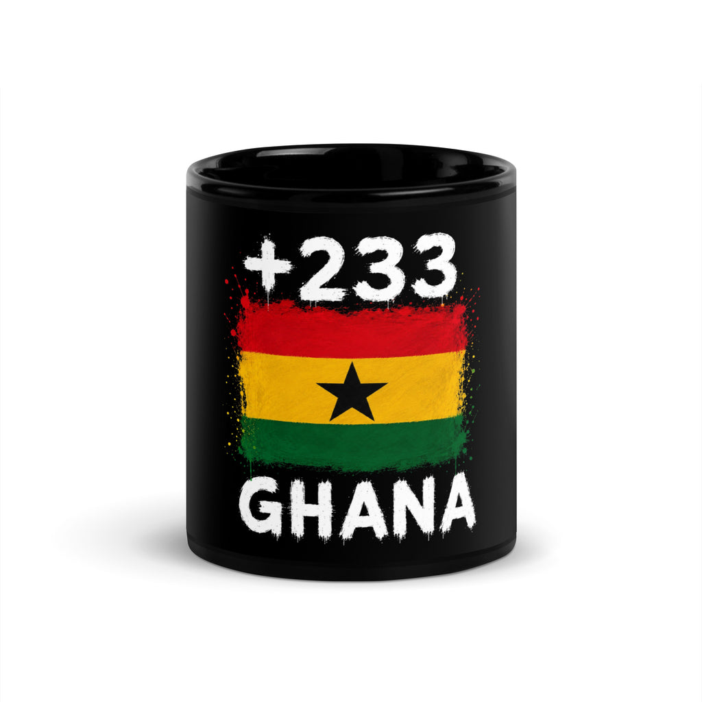 Mug Ghana +233 noir vue de face, drapeau du Ghana et indicatif +233