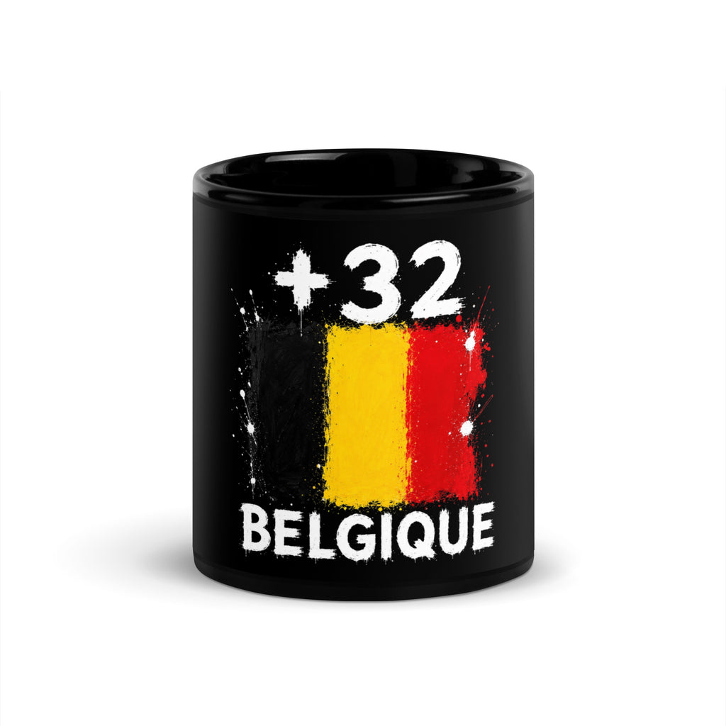 Mug Belgique +32 noir vue de face, drapeau de la Belgique et indicatif +32
