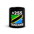 Mug Tanzanie +255 noir vue de face, design drapeau tanzanien