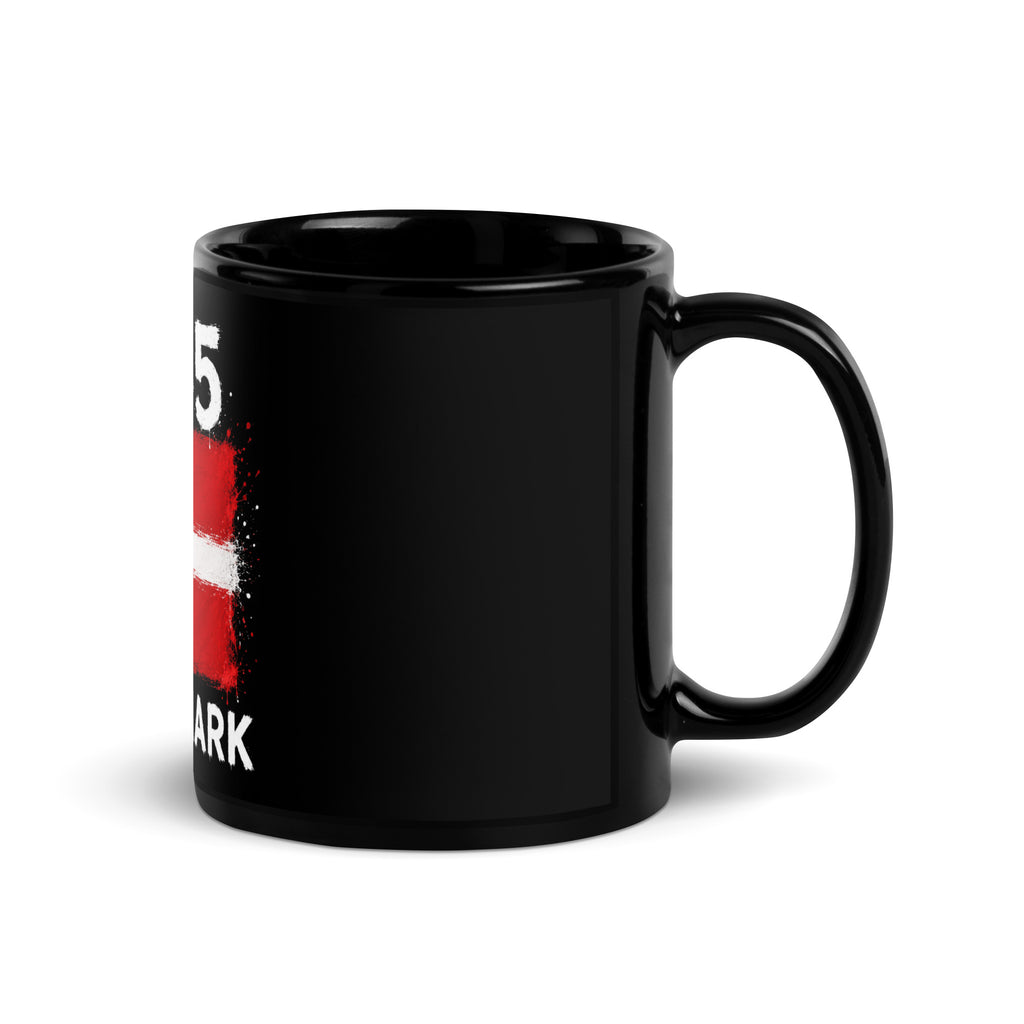 Mug Danemark +45 - Noir avec drapeau floqué effet éclaboussure de peinture - vue anse à droite - Indicatif Fier
