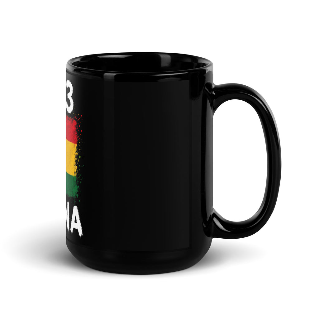 Mug Ghana +233 - Noir avec drapeau floqué effet éclaboussure de peinture - vue anse à droite - Indicatif Fier