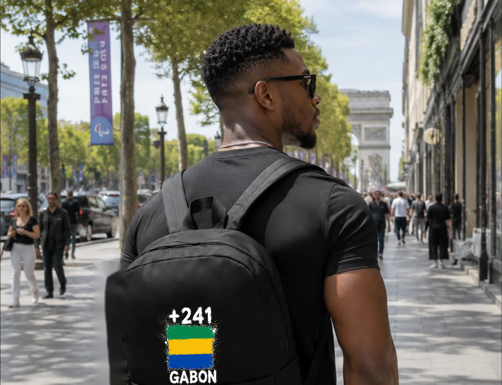 Sac à Dos Gabon +241 - Noir avec drapeau floqué effet éclaboussure de peinture - vue de face - Indicatif Fier