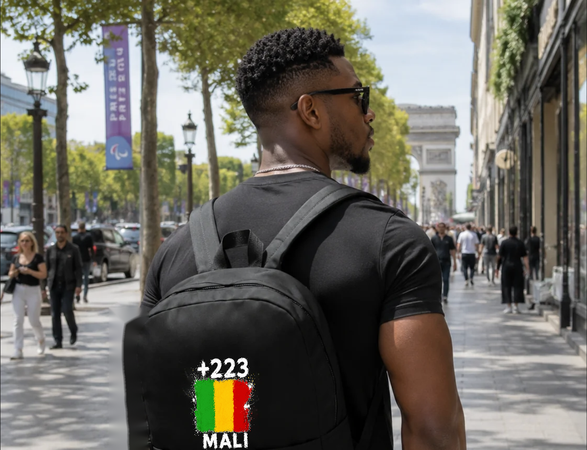 Sac à Dos Mali +223 - Noir avec drapeau floqué effet éclaboussure de peinture - vue détaillée - Indicatif Fier