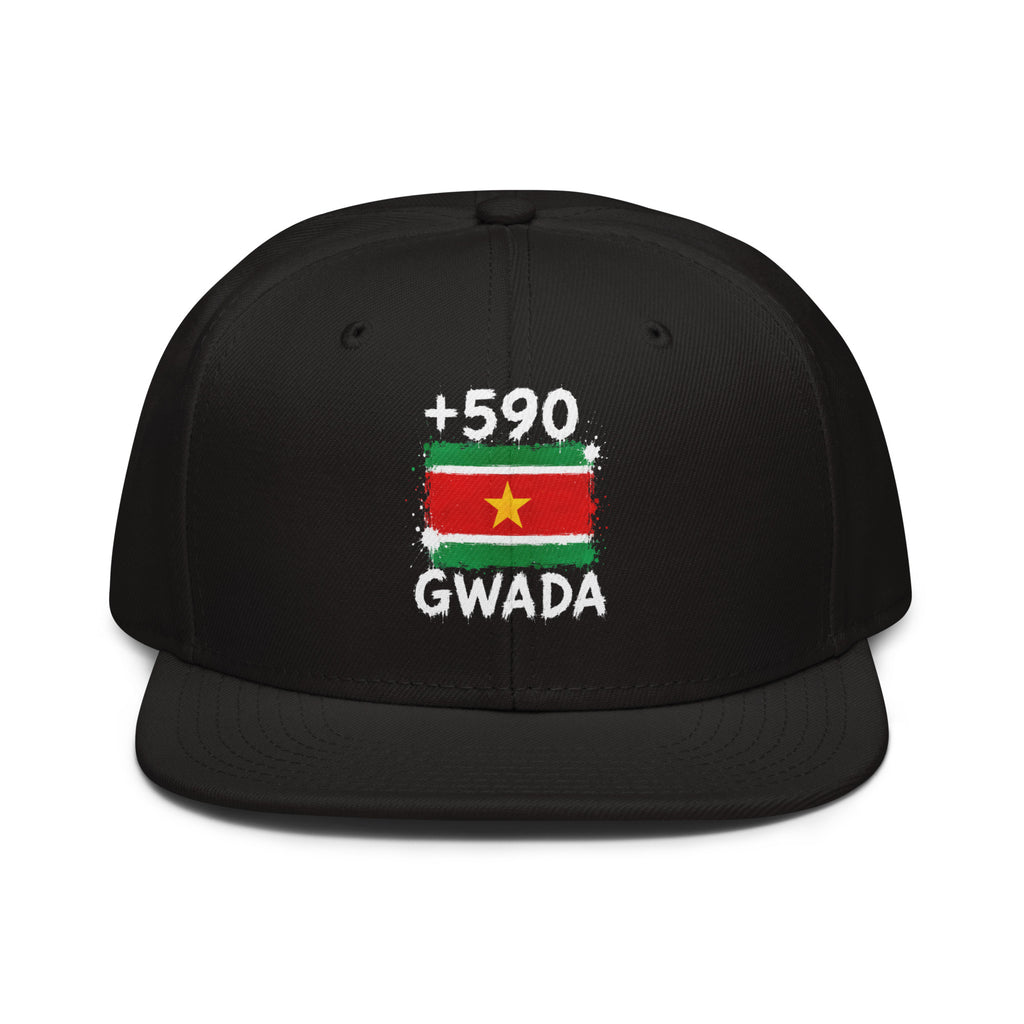 Snapback Guadeloupe +590 - Noir avec drapeau floqué effet éclaboussure de peinture - vue de face - Indicatif Fier