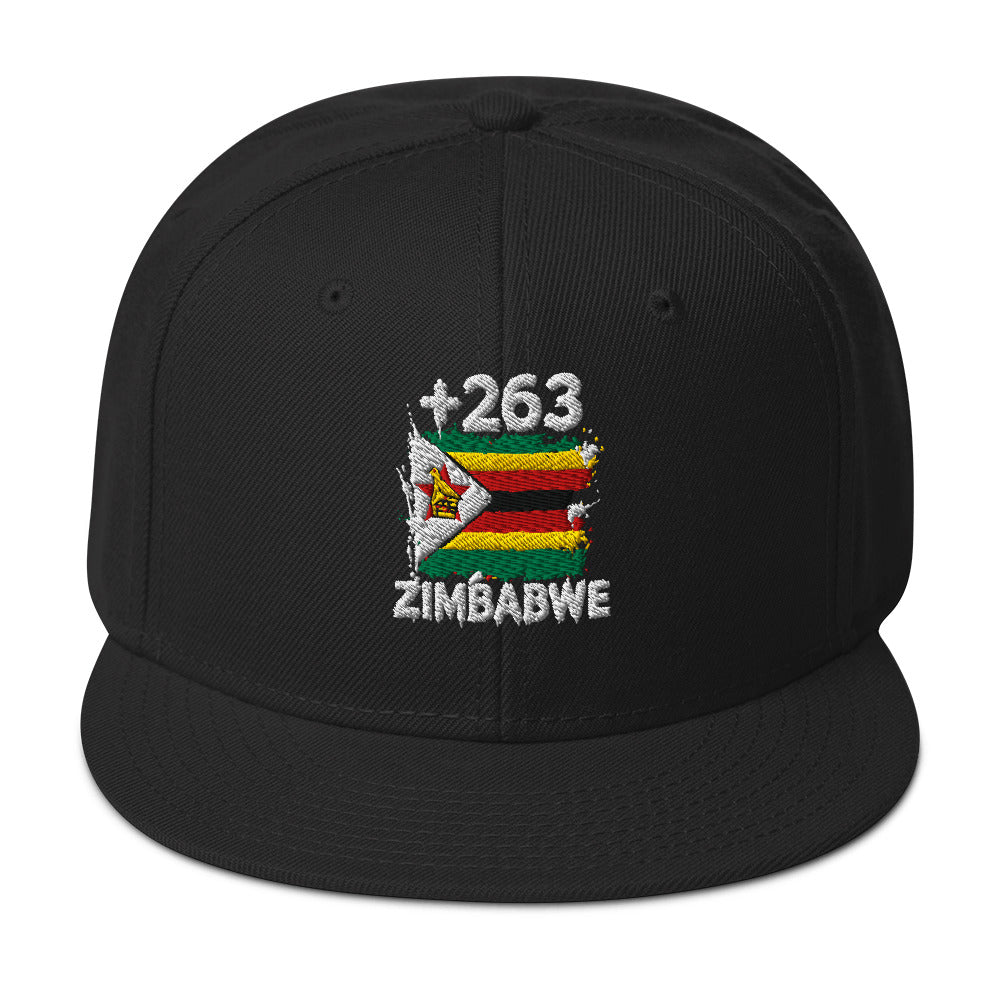 Snapback Zimbabwe +263 vue de face, design brodé drapeau zimbabwéen