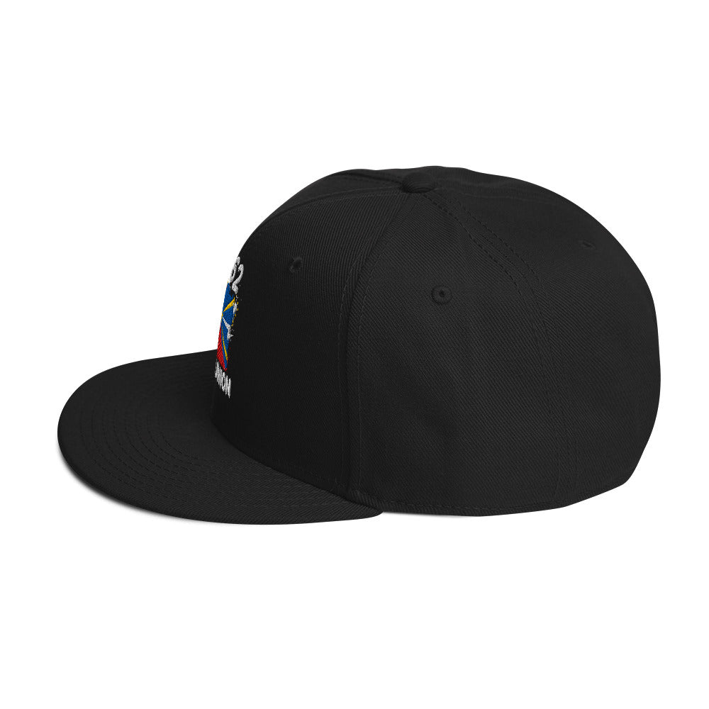 Snapback La Réunion +262 - Noir avec drapeau brodé - vue de profil gauche - Indicatif Fier