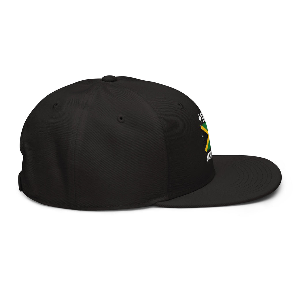 Snapback noire Jamaïque +1876 avec drapeau jamaïcain floqué effet éclaboussure de peinture - zoom côté droit - Indicatif Fier