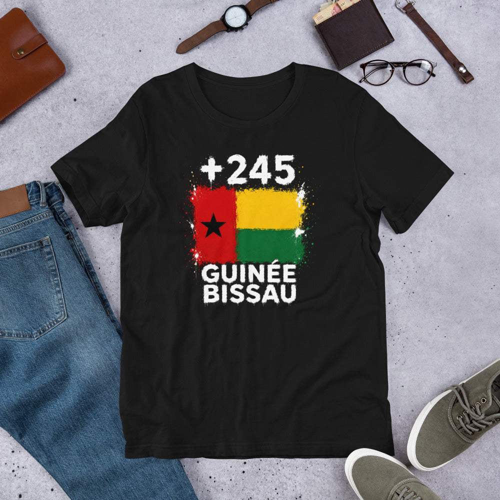 T-shirt Guinée-Bissau +245 - Noir avec drapeau floqué effet éclaboussure de peinture - vue de face - Indicatif Fier