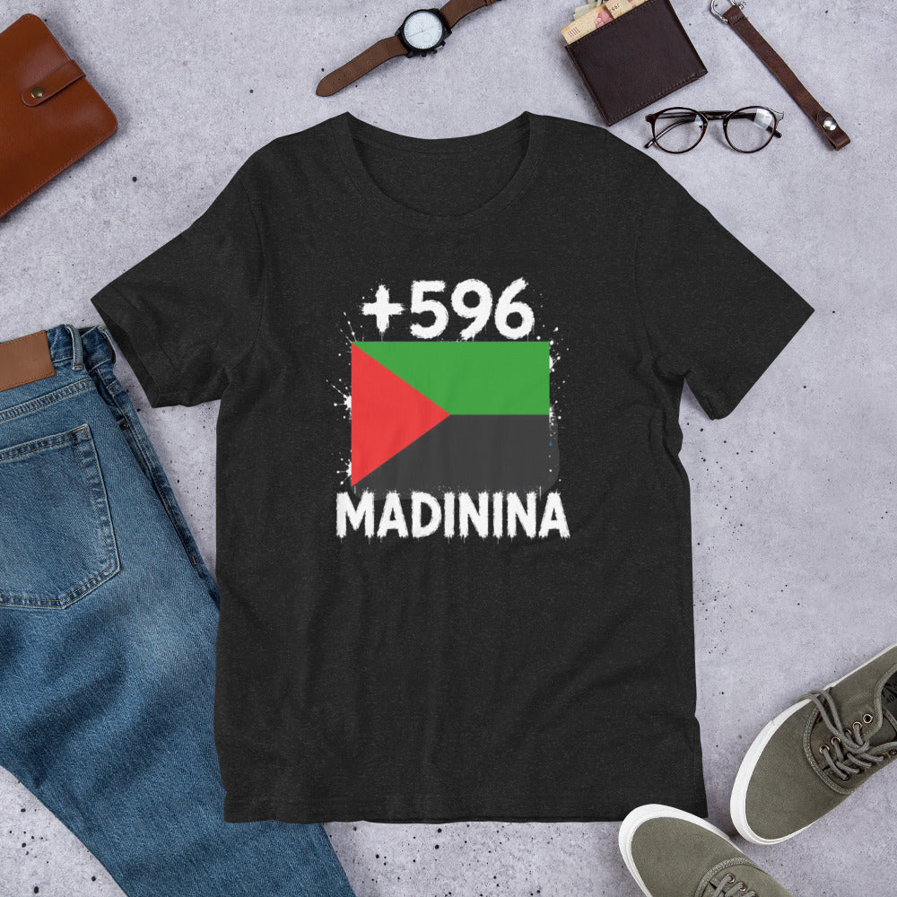 T-shirt Martinique +596 - Noir avec drapeau floqué effet éclaboussure de peinture - vue de face - Indicatif Fier