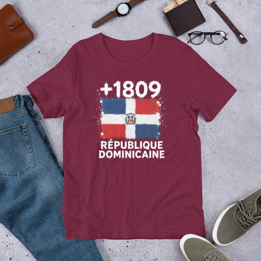 T-shirt République Dominicaine +1809 Maroon vue de face, drapeau dominicain